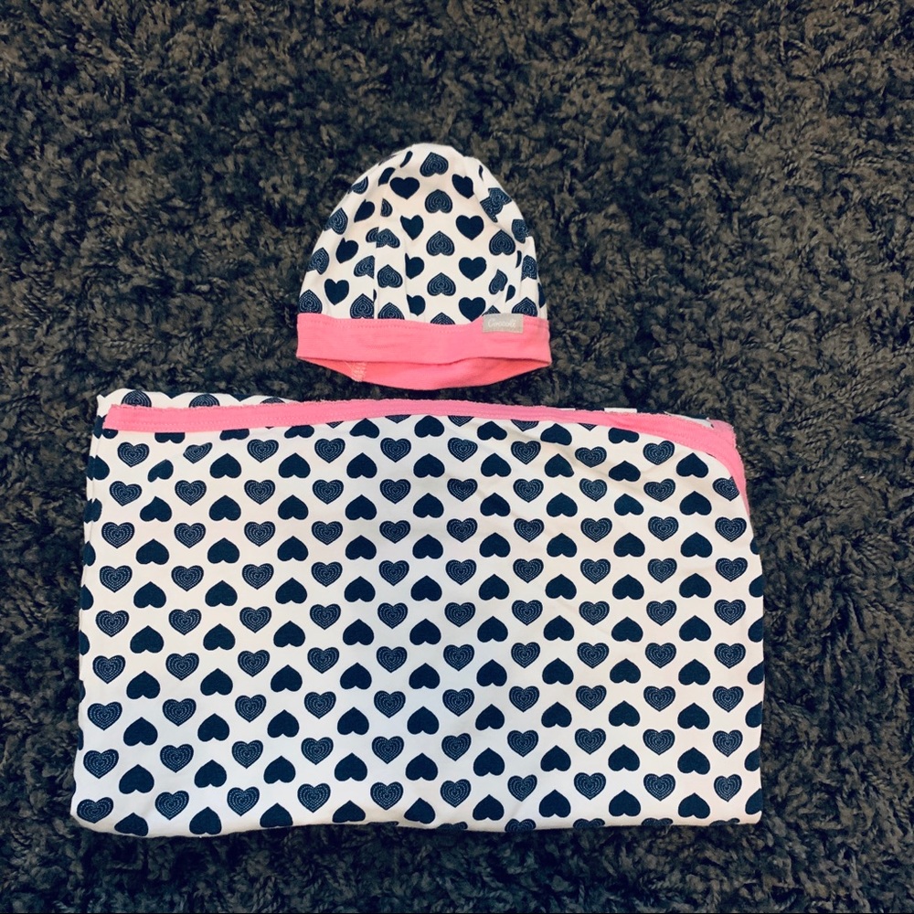 NWOT cotton heart infant blanket and hat